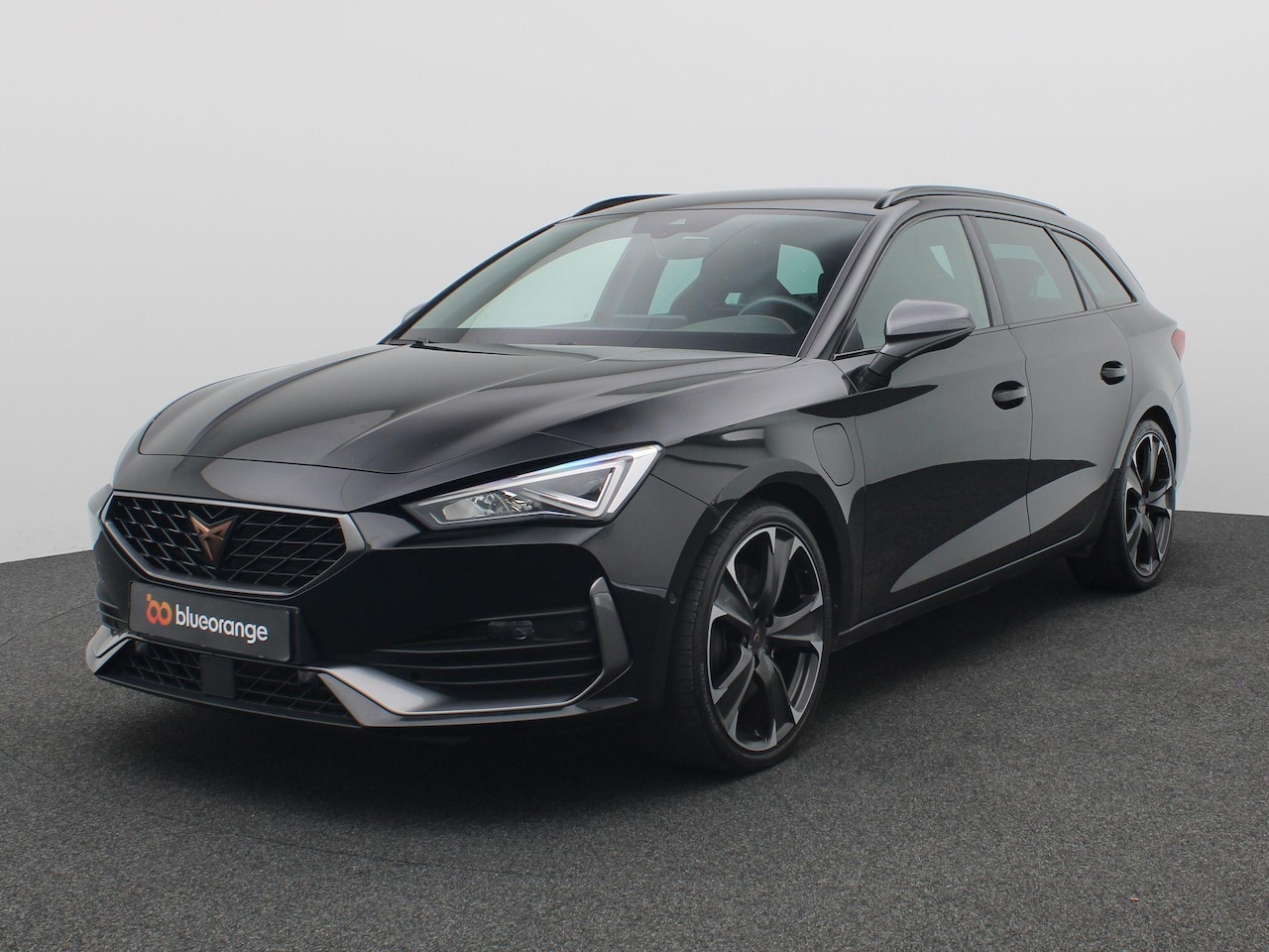 CUPRA Leon Sportstourer - 1.4 e-Hybrid VZ Copper Edition 245PK DSG SOH 96,27%, Trekhaak, Supersportstuur, Memorystoe - AutoWereld.nl