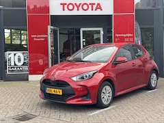 Toyota Yaris - 1.5 Hybrid 115 TREKHAAK ADAPTIEVE CRUISECONTROL PARKEERCAMERA