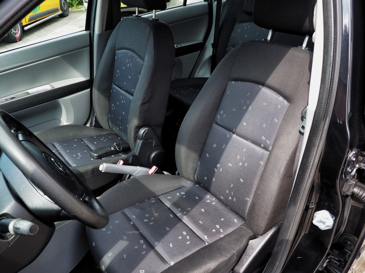 Mazda 2 - 1.4 Exclusive AUTOM. AIRCO ELEK. PAKKET TREKH.