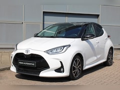 Toyota Yaris - 1.5 VVT-I 125PK First Edition Automaat | Bi Tone | Navigatie | Camera | Airco | Cruise con