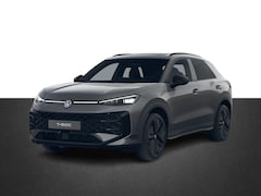 Volkswagen T-Roc - R-Line Edition 1.5 Hybrid 125 kW / 170 PK automaat | Black Style pakket | Panoramadak | Tr