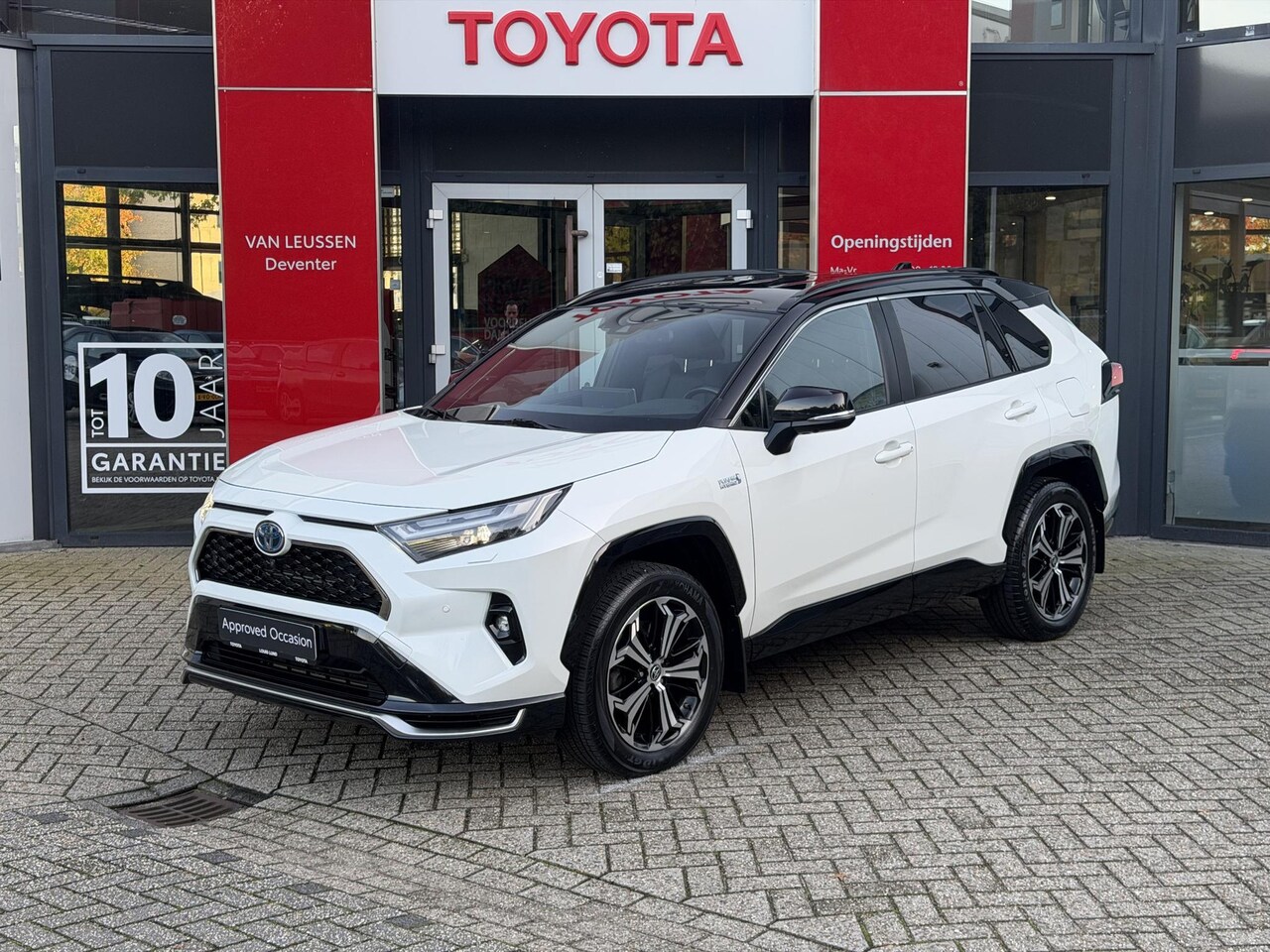 Toyota RAV4 - 2.5 Plug-in Hybrid AWD Bi-Tone Plus JBL TREKHAAK STOEL VERW. APPLE/ANDROID CARPLAY - AutoWereld.nl