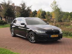 BMW 5-serie Touring - 530e Business Edition Plus | M-Pakket | Head-Up Display | LED-Laser | Camera | Sfeerverlic