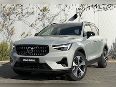 Volvo XC40 - 2.0 B4 Plus Dark | Trekhaak | Harman Kardon Audio | Achteruitrijcamera | Parkeersensoren |