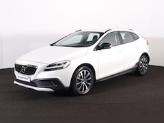 Volvo V40 Cross Country - T3 Dynamic Edition - LED koplampen - Navigatie - Verwarmbare voorstoelen - Trekhaak - Verw