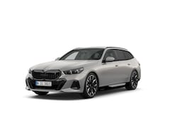 BMW i5 Touring - eDrive40 M Sport Pro Edition 84 kWh | M Sportpakket Pro | Innovation Pack | Travel Pack |