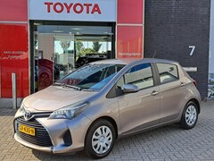 Toyota Yaris - 1.3 VVT-i Aspiration CRUISE AIRCO TREKHAAK NAVI