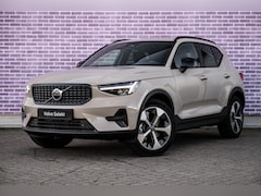 Volvo XC40 - 2.0 B4 Plus Dark | Trekhaak | Lichtmetalen Velgen 19 inch | All-Season banden | Harman Kar