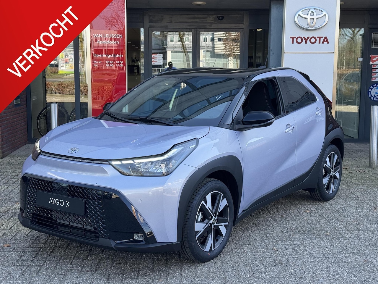 Toyota Aygo X - Hybrid 115 pulse APPLE/ANDROID KEYLESS PARK-SENSOR CAMERA CLIMA 17"LMV EL-SPIEGELS PRIVACY - AutoWereld.nl
