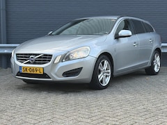 Volvo V60 - 2.0 D4 R-Design | Climate | Cruise | Navi | PDC | APK 05-2027 |