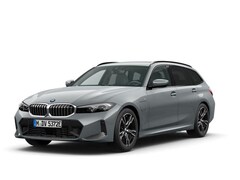 BMW 3-serie Touring - 330e M Sport Edition | Trekhaak | Driving Assistant Plus | Verwarmd Stuurwiel Getint Glas
