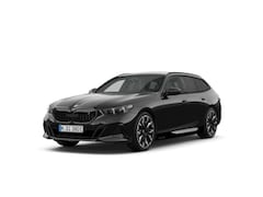 BMW i5 Touring - eDrive40 M Sport Pro Edition 84 kWh | M Sportpakket Pro | Innovation Pack | Travel Pack |