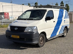 Toyota HiAce - 2.5 D-4D KWB Comfort | € 4.450, - NETTO | Bijrijdersbank | Imperiaal | Trekhaak |