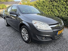 Opel Astra Wagon - 1.4 Business | Navi | Airco | Cruise Control | LMV | PDC | Trekhaak | Privacy Glass | APK