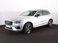 Volvo XC60 - T8 Recharge AWD R-Design - Panorama/schuifdak - IntelliSafe Assist - Parkeercamera achter