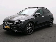 Mercedes-Benz GLA-Klasse - 250 e Business Solution AMG / Panaromadak / Trekhaak / Night-Pakket /