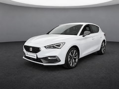 SEAT Leon - FR Business 1.5 TSI eHybrid 150 kW / 204 PK Hatchb | 18 Inch | Matrix LED | Trekhaak | 500
