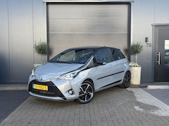Toyota Yaris - 1.5 Hybrid Bi-Tone Plus | Climate | Cruise | Panoramadak | PDC | Achteruitrijcamera | Navi