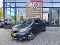 Toyota Yaris - 1.3 VVT-i Dynamic | Automaat | Achteruitcamera + parkeersensoren | Keyless Entry