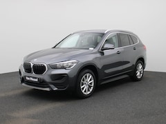 BMW X1 - sDrive18i Business Edition Plus | Automaat | LMV | Trekhaak | Parkeer sensoren | Virtual c