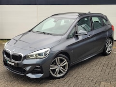 BMW 2-serie Active Tourer - 218i High Executive Launch Edition | M-Sport | Schuif/Kantel-Dak | Leder | Trekhaak | Head