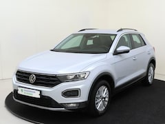 Volkswagen T-Roc - 1.5 TSI Style | Achteruitrijcamera | Adaptieve cruise control | Dodehoekdetectie | Climate
