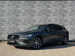Volvo V60 - 2.0 T8 Plug-in Hybrid AWD Plus Dark | Trekhaak | Sportstoelen | Panoramadak | Harman Kardo