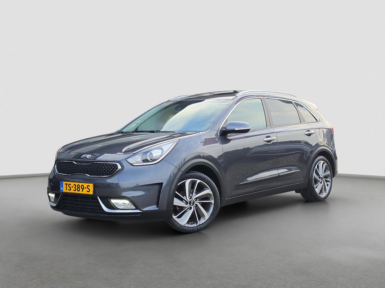 Kia Niro - 1.6 GDi Hybrid Design Edition | Leder | Stoelverwarming | Camera | Navi | Open Dak | - AutoWereld.nl