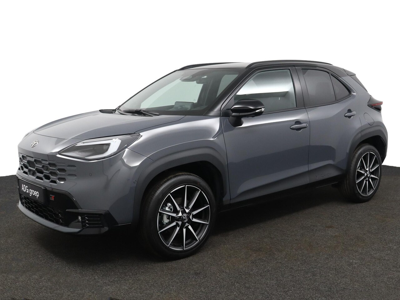 Toyota Yaris Cross - 1.5 Hybrid 130 GR Sport | Comfort Pack | Nieuw! | Stoel- en Stuurverwarming | Parkeersenso - AutoWereld.nl
