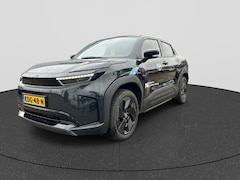 Toyota Urban Cruiser - Dynamic 61 kWh RIJKLAAR | Navigatie | Camera | All-Seasonbanden