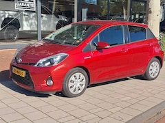 Toyota Yaris - 1.5 Hybrid Trend Limited | Dealer onderhouden | Privacy Glass | Camera | Bluetooth |