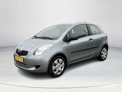 Toyota Yaris - 1.3 VVTi Terra | 3 deurs | Trekhaak | Incl. onderhoudsbeurt en nieuwe APK |