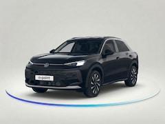 Volkswagen T-Roc - 1.5 eTSI Life 115PK DSG | Navigatie | Stoel- en stuurverwarming | Parkeercamera | Adaptiev