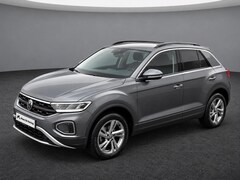 Volkswagen T-Roc - 1.0 TSI 110pk Life · Trekhaak · Camera · Dodehoeksensoren · Adaptive Cruise Control · Appl
