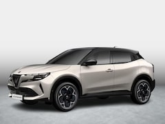 Alfa Romeo Junior - 1.2 Turbo Hybrid Ibrida Sprint | Uit voorraad leverbaar | Adapt. Cruise | Elektr. A-Klep |
