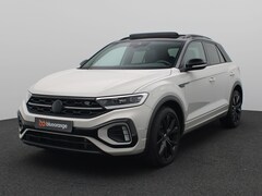 Volkswagen T-Roc - 1.5 TSI R-Line Business 150PK DSG Panoramadak, Trekhaak, Black Style, Keyless, Achteruitri