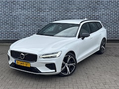 Volvo V60 - 2.0 T8 Plug-in Hybrid AWD Plus Dark | Long Range | Trekhaak | 360 Graden Camera | Sportsto