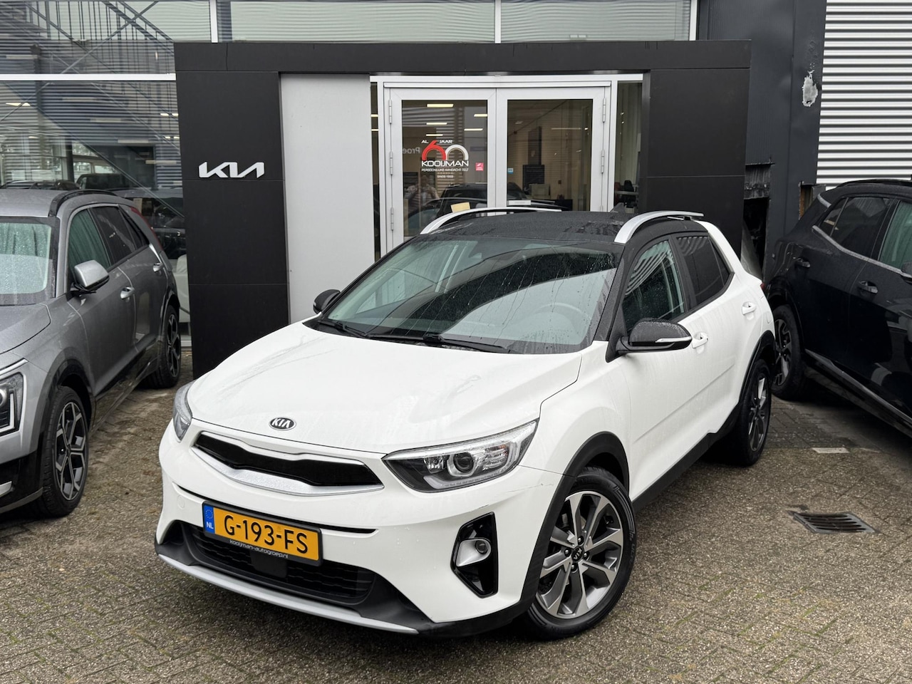 Kia Stonic - 1.0 T-GDi DynamicPlusLine Trekhaak, Navigatie, Smart Key, Climate control, Lichtmetalen ve - AutoWereld.nl
