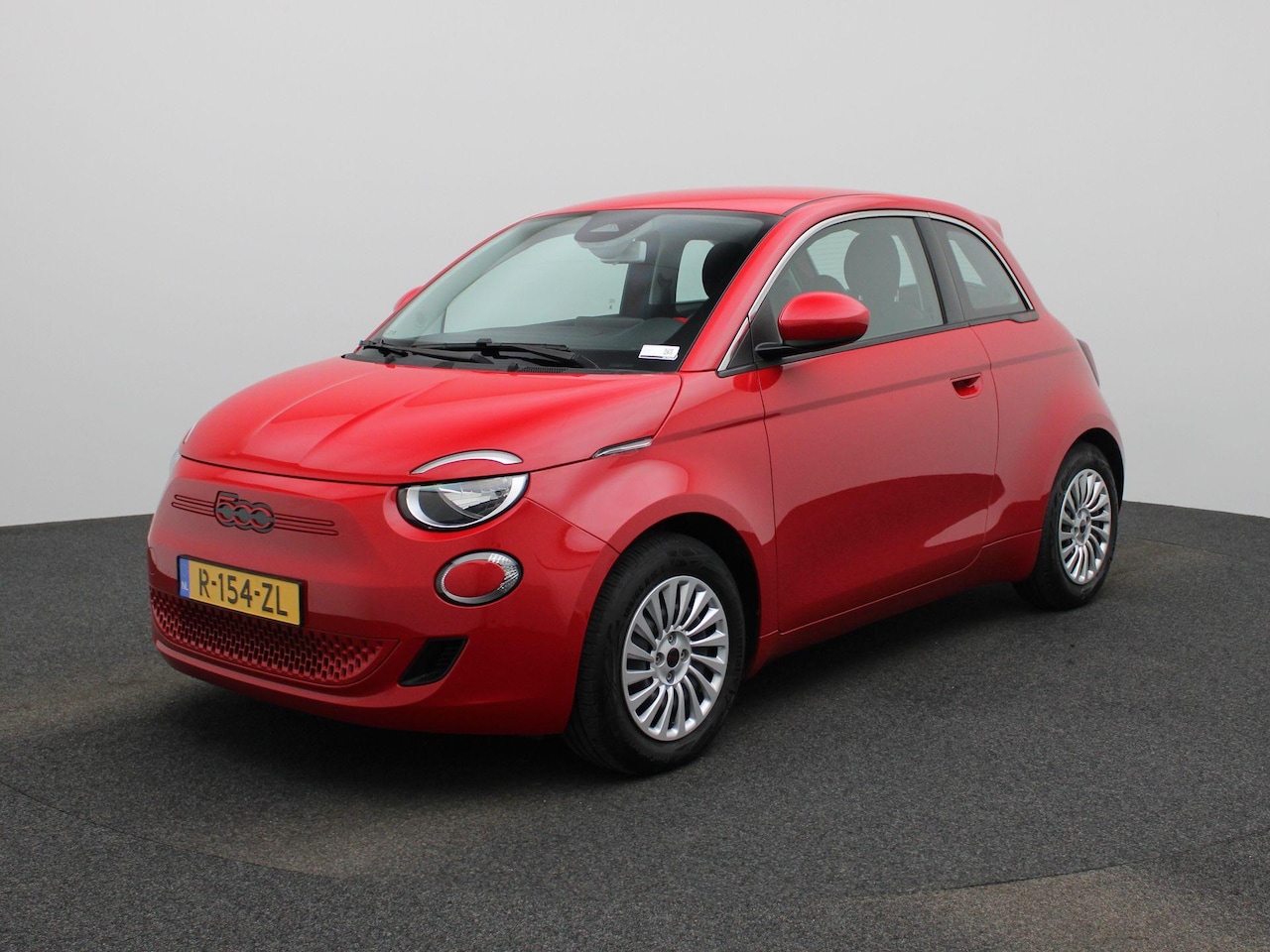 Fiat 500 - RED 42 kWh | SOH 94,12% | CRUISECONTROL | APPLE CARPLAY / ANDROID AUTO | DAB+ | NAVIGATIE - AutoWereld.nl