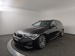 BMW 3-serie Touring - 330e Business Edition Plus M-Sport / 1.500 kg Elektrische trekhaak / Stuur- en stoelverwar
