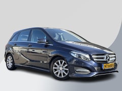 Mercedes-Benz B-klasse - 180 Business Solution | Trekhaak | Stoelverwarming | Cruise Control |