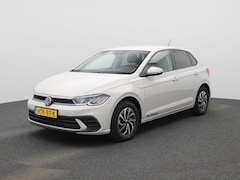 Volkswagen Polo - 1.0 TSI Life Edition 95 PK | Demo | Parkeersensoren Achter | Achteruirijcamera | Privacy G