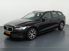 Volvo V60 - 2.0 B3 Essential | Achteruitrijcamera | Parkeersensoren | LED Koplampen | Lichtmetalen Vel