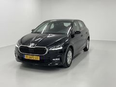 Skoda Fabia - 1.0 TSI Ambition 95 pk | Navigatie | Parkeersensoren | Cruise control | LED koplampen | Ap