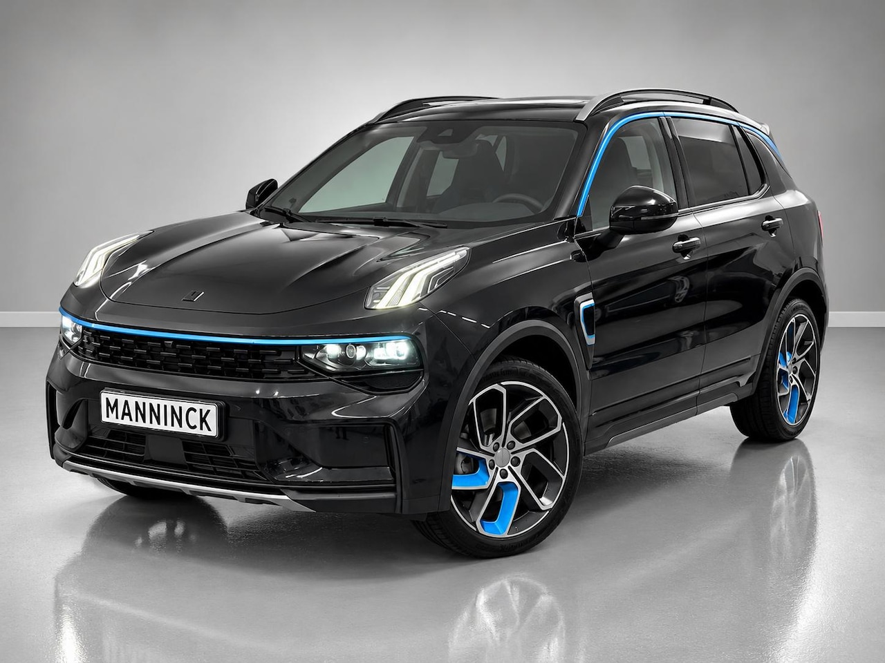 Lynk & Co 01 - 01|1.5| 360"Camera|Carplay|Pano|ACC|Donkere-Hemelbekleding - AutoWereld.nl