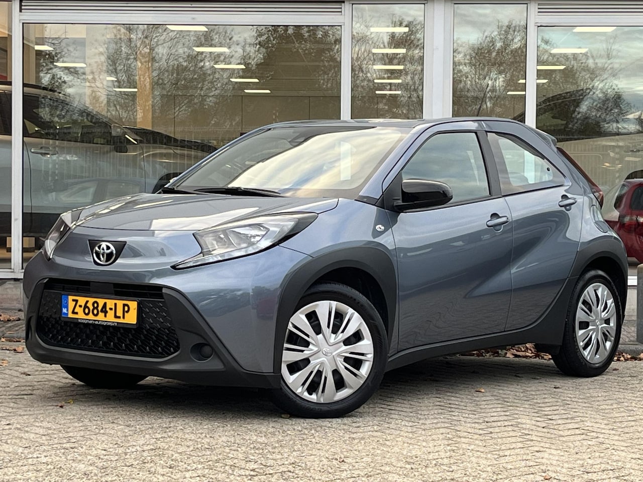Toyota Aygo X - 1.0 VVT-i S-CVT Play / automaat! / apple-carplay, android-auto - AutoWereld.nl