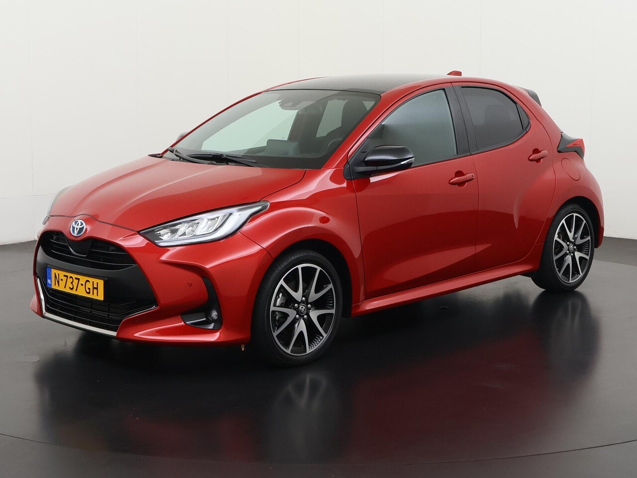 Toyota Yaris - 1.5 Hybrid Executive | All-in 413,- Private Lease | Direct uit voorraad - AutoWereld.nl