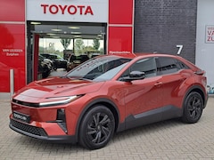Toyota C-HR - C-HR+ First Edition 77 kWh NIEUW & DIRECT LEVERBAAR STOEL/STUURWIELVERWARMING WARMTEPOMP P