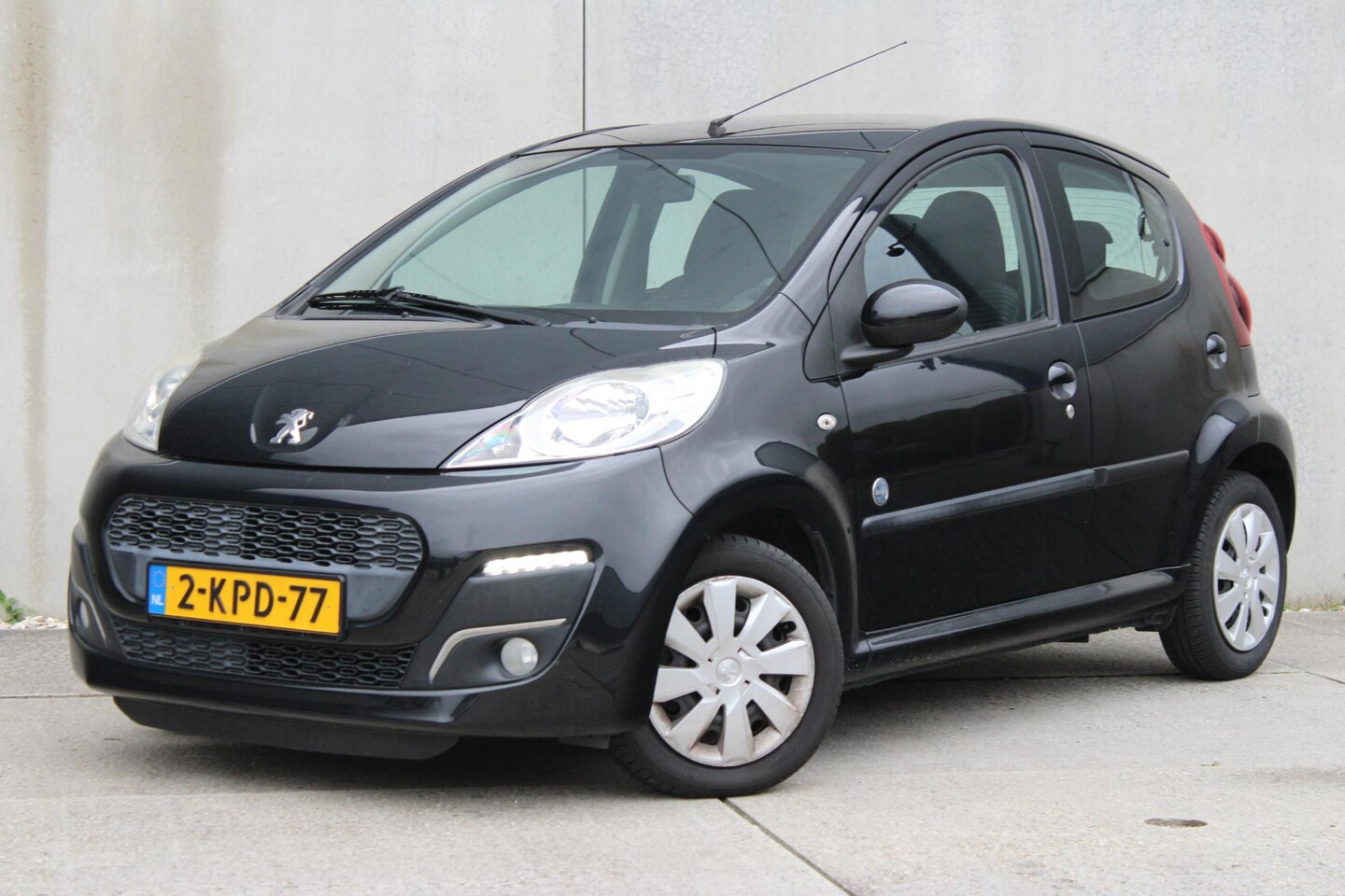 Peugeot 107 - 1.0 Envy / 5-DRS / AIRCO / BLUETOOTH - AutoWereld.nl