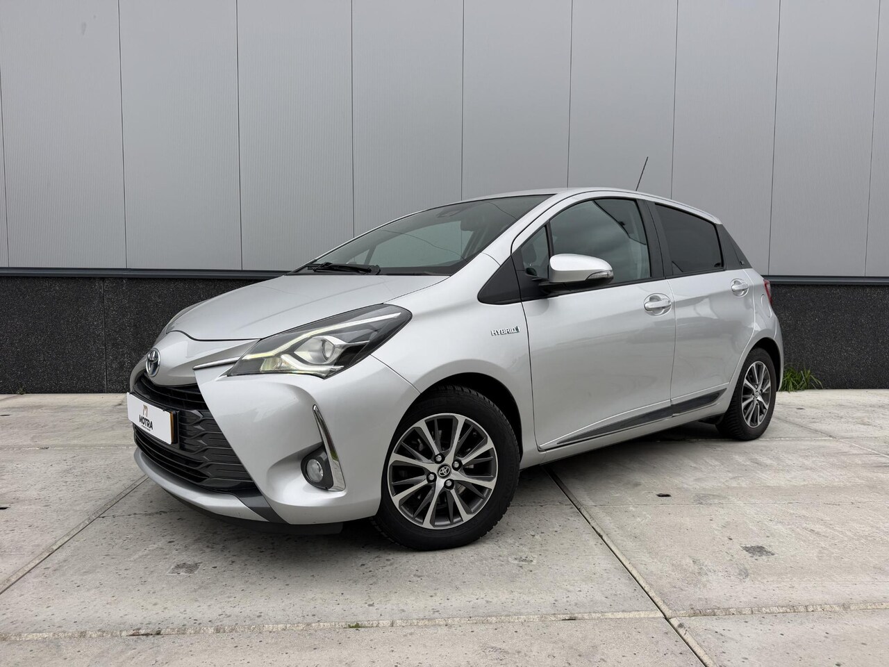 Toyota Yaris - 1.5 Hybrid Y20 | Navigatie | Climate Control | Cruise Control | Camera - AutoWereld.nl